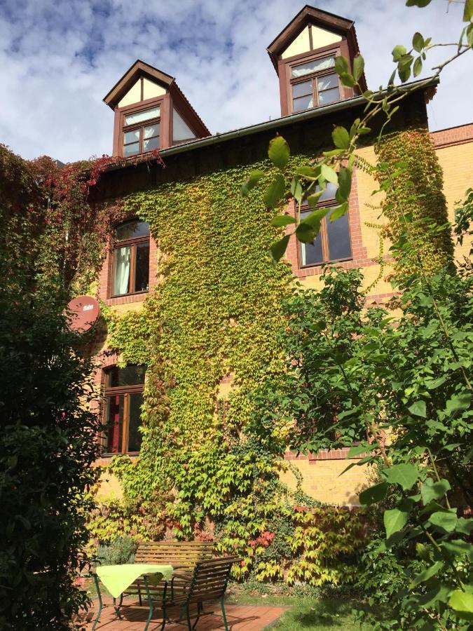 Ferienwohnung Huttenstrasse Halle Halle  Exteriör bild